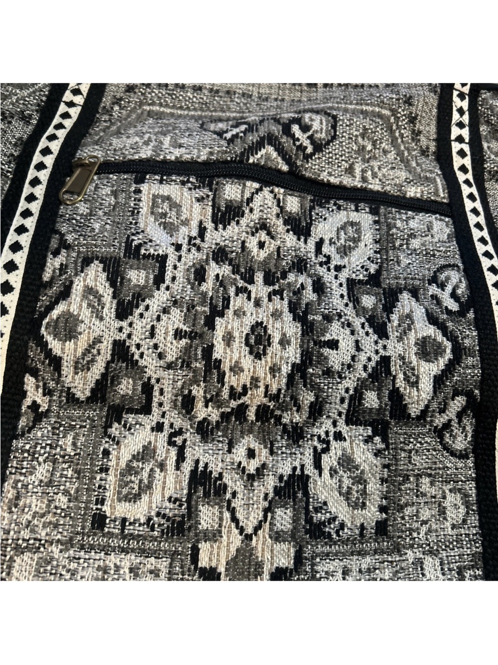 America & Beyond Embellished Weekender Duffel Travel Bag NWT - Picture 4 of 4